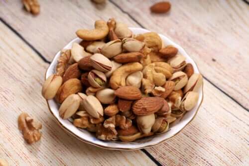 Almonds, Walnuts, or Hazelnuts: Which Are Healthier?