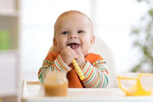 Weaning Your Baby: How to Start to Introduce Food