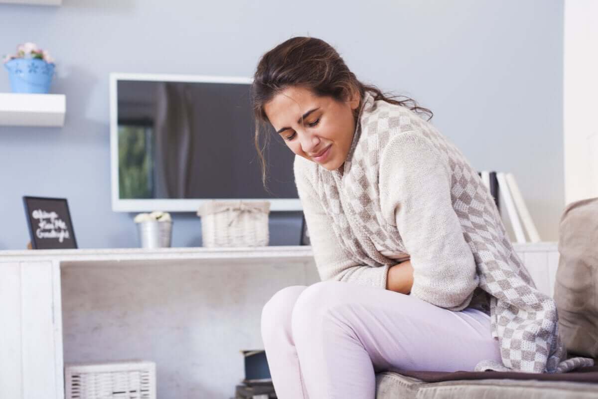 A woman with abdominal pain radiotherapy and diet.