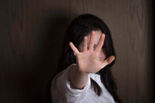 What Are the Symptoms of Alexithymia?