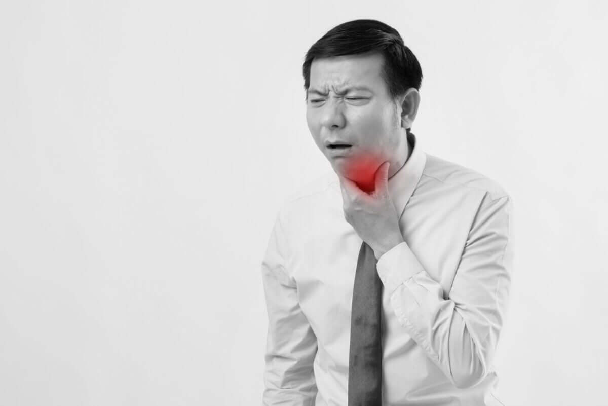 What does a cough with green phlegm mean?