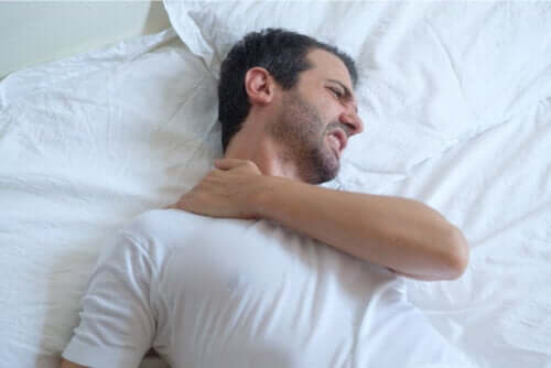 Advice on How to Sleep with Shoulder Tendonitis