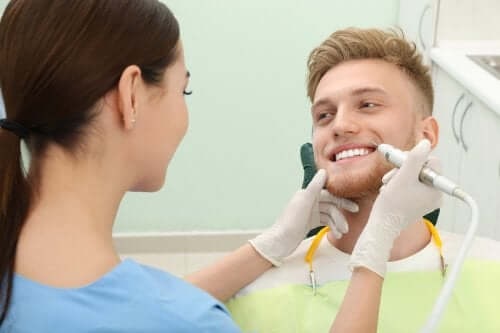 Four Ways to Remove Tartar from Your Teeth