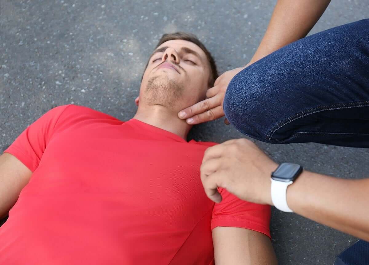 An unconscious man.