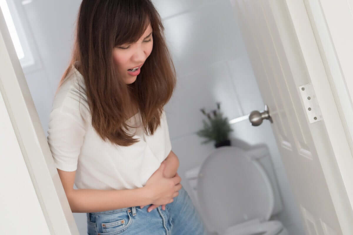 woman constipated not sufficient fiber