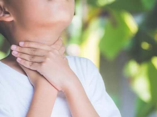 Characteristics of Canker Sores in the Throat