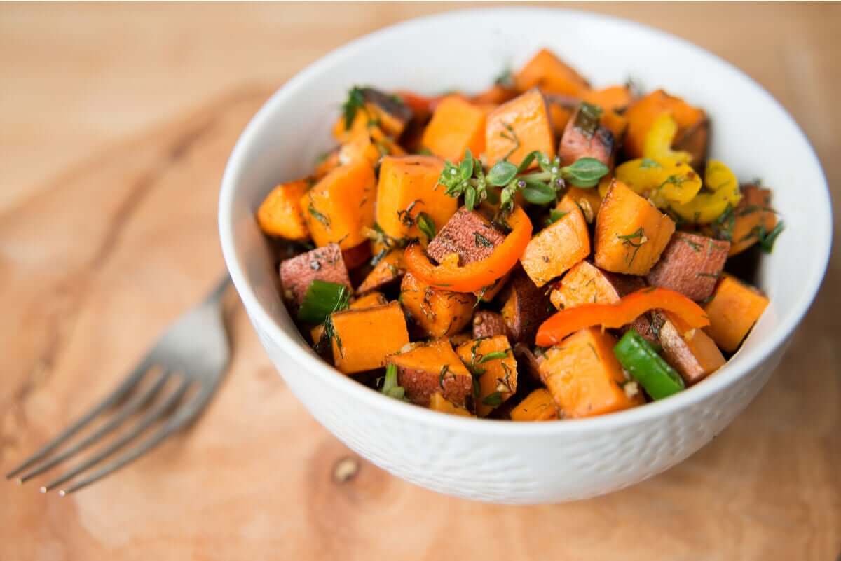 A bowl of roasted vegetables.
