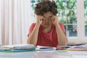 Dark Circles Under The Eyes in Children: A Reason For Worry?