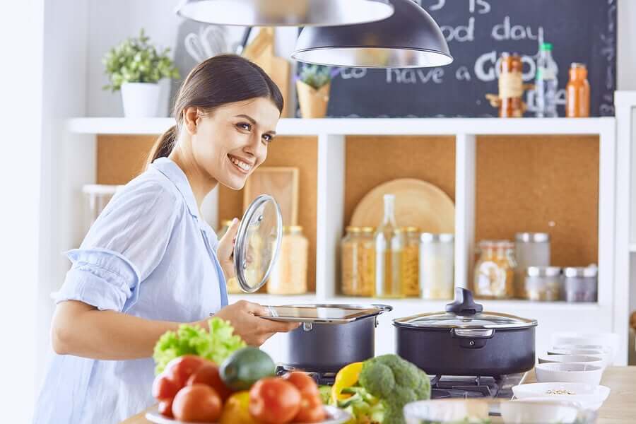 Cooking foods completely helps to prevent food poisoning.