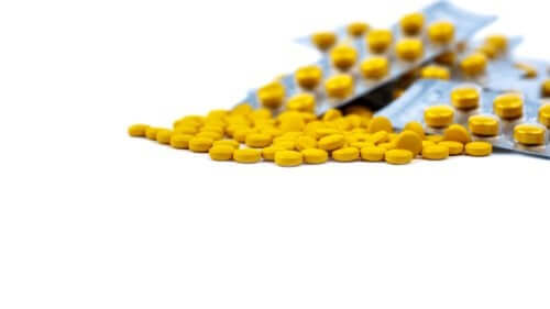 The Uses and Effects of Voltaren (Diclofenac)