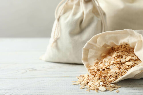 A couple bags of oats.