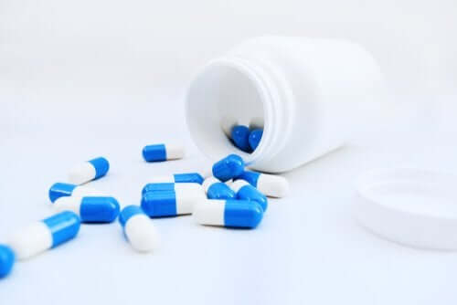 A spilled pill bottle.
