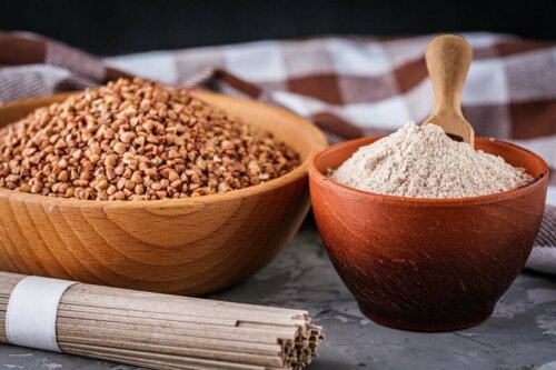 Two bowls of buckwheat.
