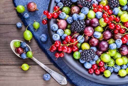 Fruits with antioxidants.