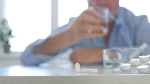 Alkohol trinken und gleichzeitig Medikamente einnehmen