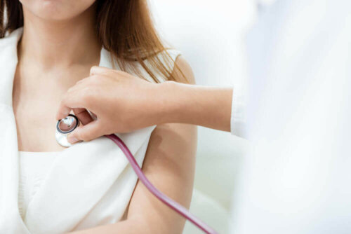 Vrouw bij de dokter