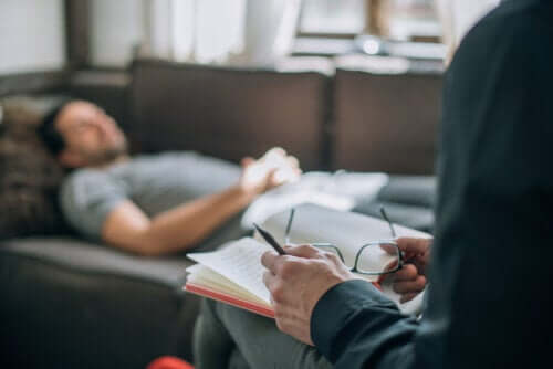 What Exactly is Psychoanalysis? How Does It Work?