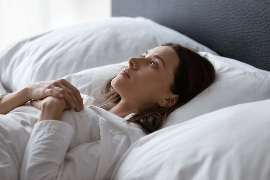 A woman who can't fall asleep.