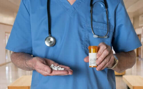 What Does Science Say About Opioids and Opiates?