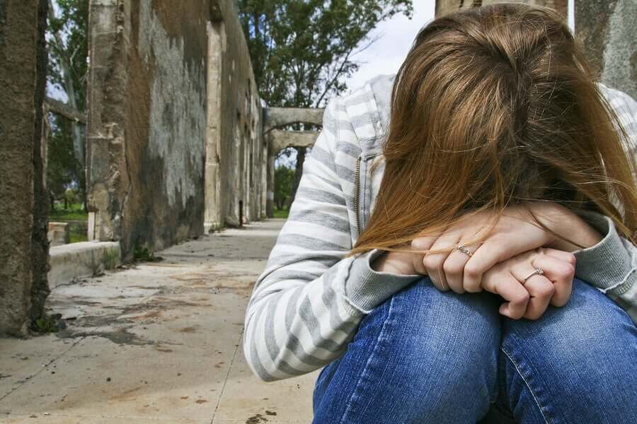 Gesundheit von Jugendlichen - Ein trauriger Teenager.