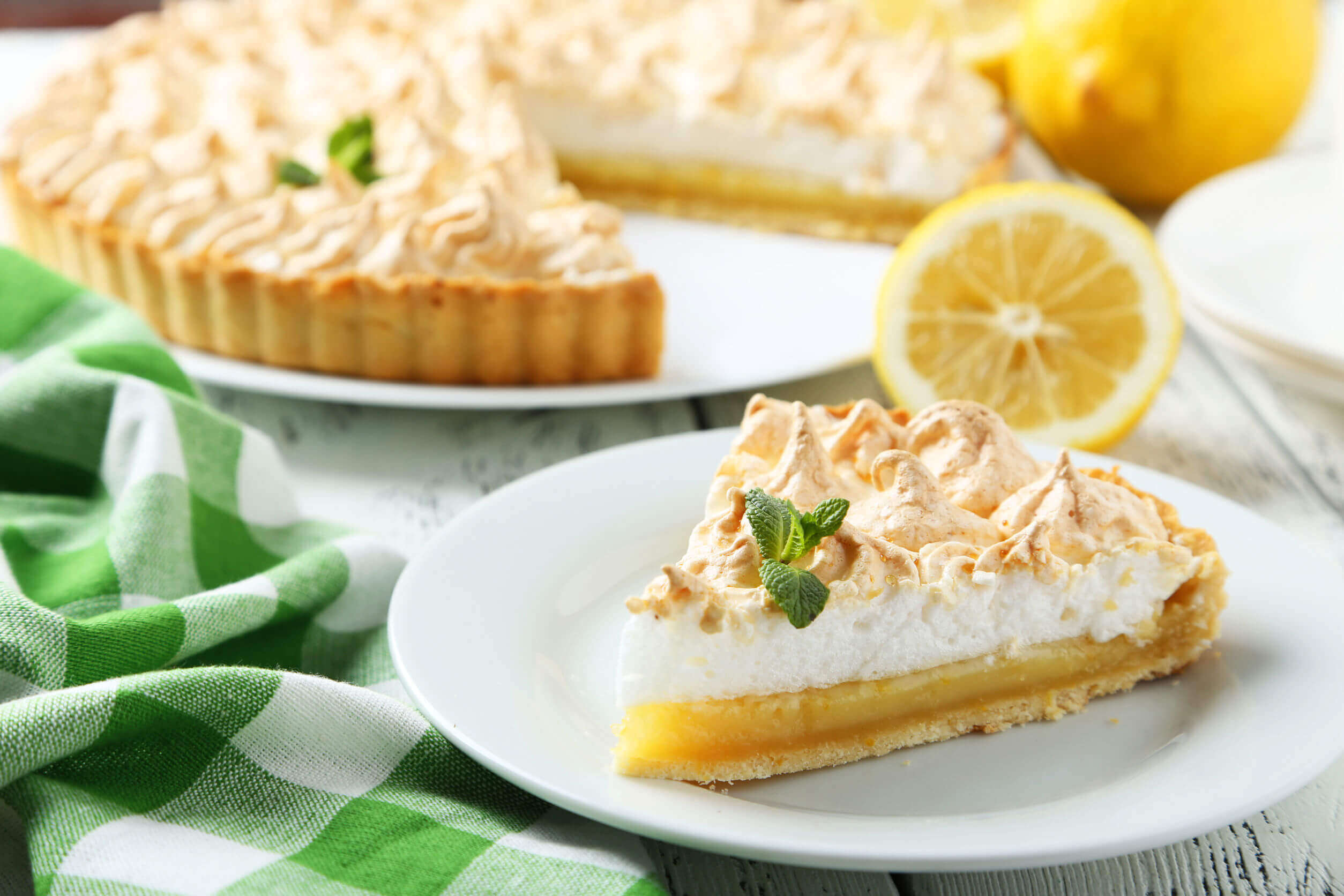Ein Stück Zitronenkuchen