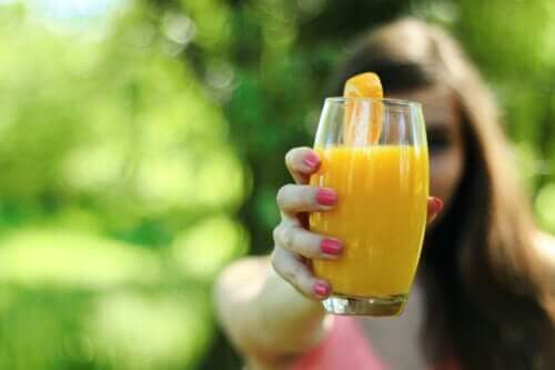 Five Juices that Can Help You Shed Inches Off Your Waist
