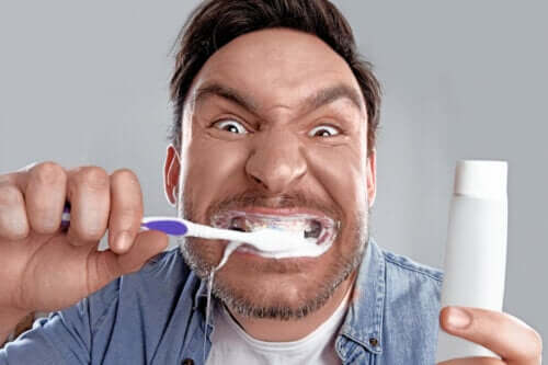 Bleachorexia: The Obsession with White Teeth