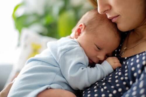 Are You Struggling to Bond with Your Newborn?