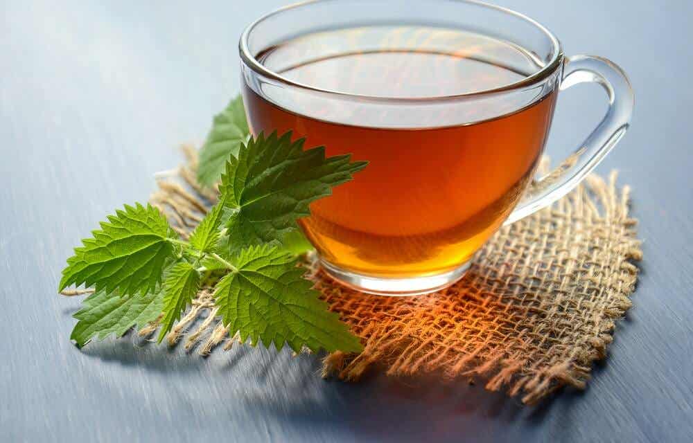 Carmine herb tea