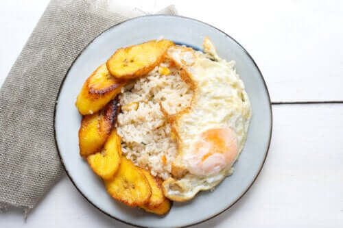 A Delicious Recipe for Cuban Rice with Plantain