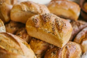 Delicious Homemade Sesame Seed Bread Recipe