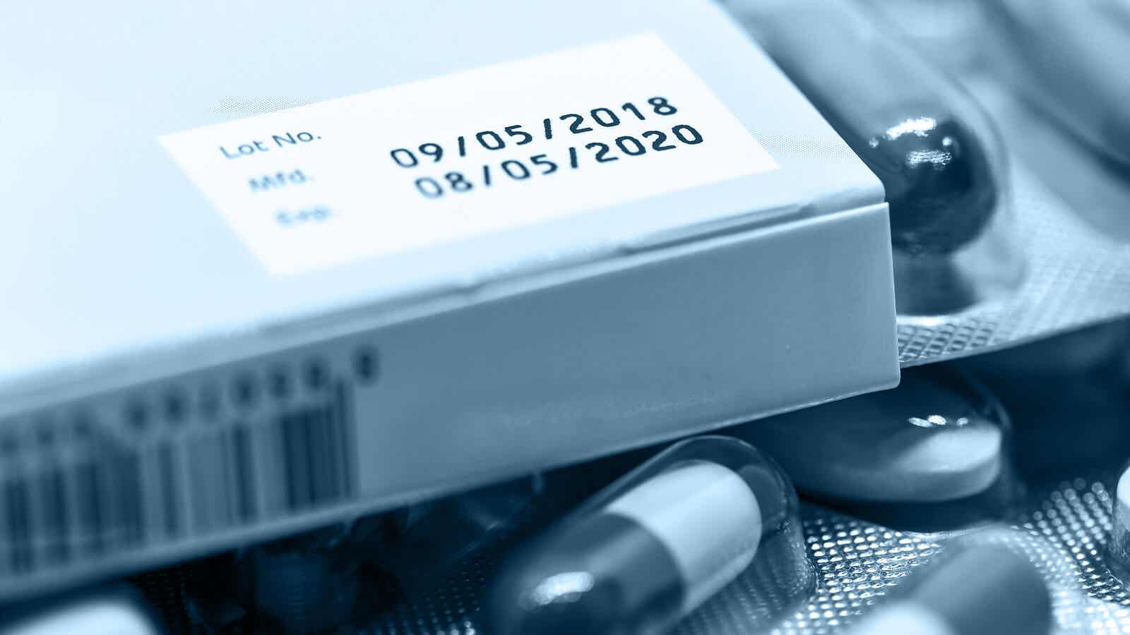 A box of capsules.