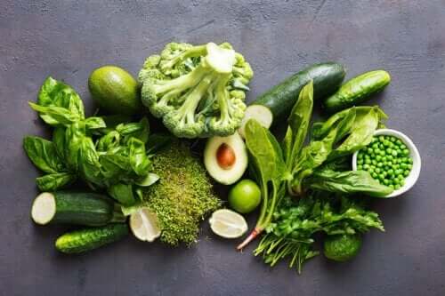 The Pros and Cons of the Green Mediterranean Diet