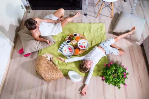 How to Have a Picnic at Home