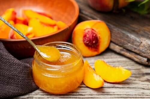 A Simple Recipe for Homemade Peach Jam