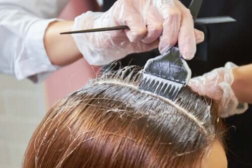 Hair Dye Allergy: Causes, Symptoms and Treatments