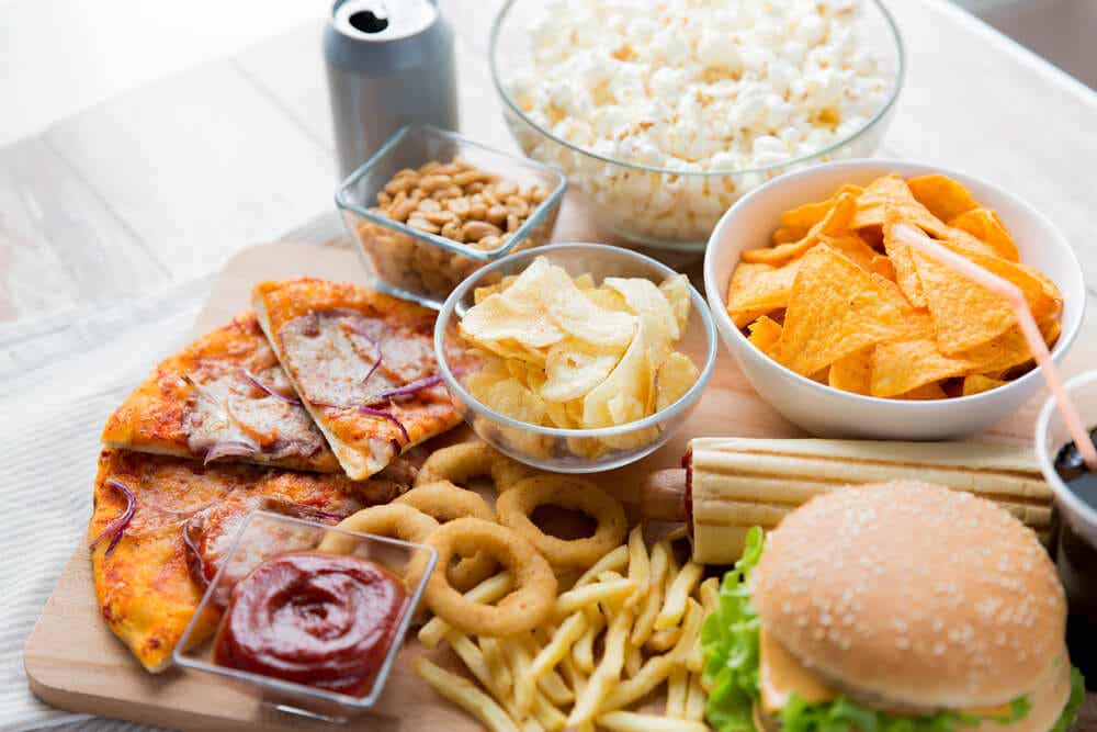 Warum Stress den Appetit steigert - Fast Food