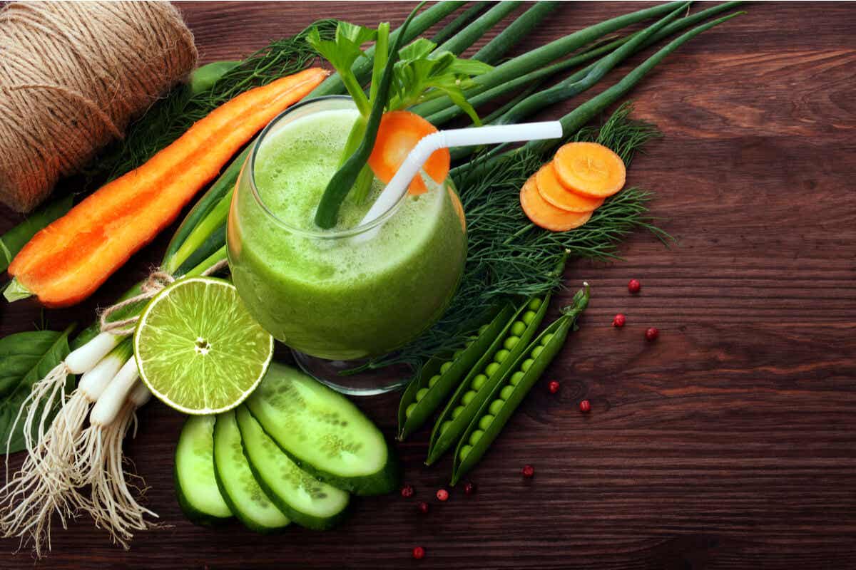 Mange grøntsager og juice