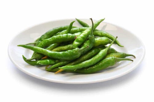 En tallerken med paprika.