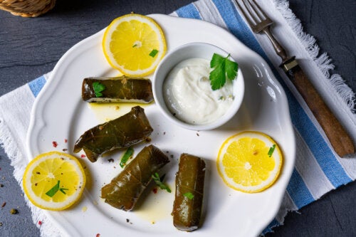 How to Prepare Rice Dolmades