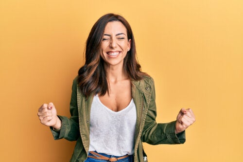 Rüyada uçtuğunuzu görmek, yakın zamanda elde ettiğiniz başarının da bir simgesi olabilir.