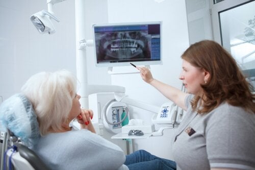 The Link Between Osteoporosis and Dental Health