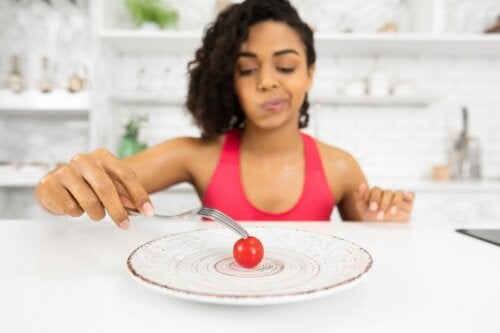 Disordered Eating and Eating Disorders: What's the Difference?