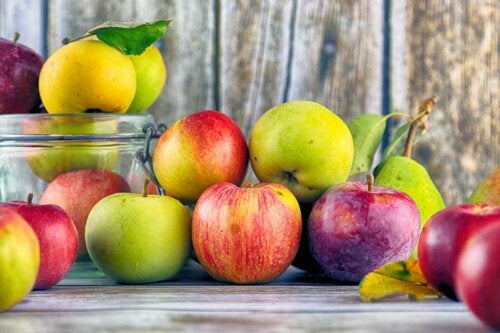 Τρεις συνταγές για να εκμεταλλευτείτε τα πολύ ώριμα φρούτα