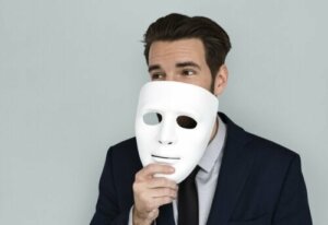 How to Recognize a Covert Narcissist