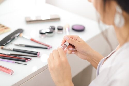 In What Order Should I Apply Makeup Products?