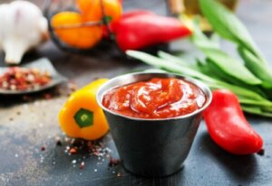 How to Make Aji Rocoto and Aji de Pollería to Accompany Peruvian Dishes