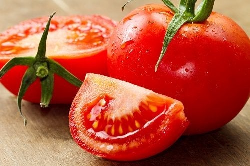 Tomatoes and Weight Loss: What's the Link?