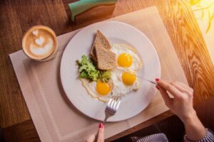 Myths and Facts about Egg Consumption