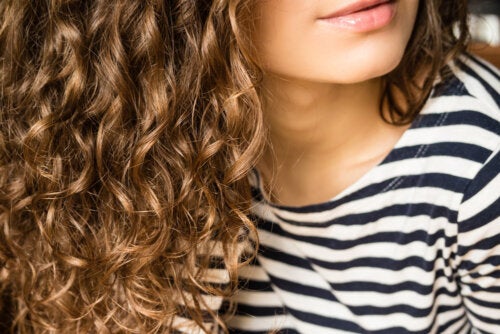 9 tricks for waving your hair without heat.